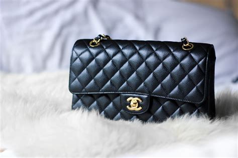 classic medium flap chanel